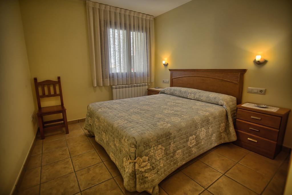 Apartamentos Casa Riu Sahun Ruang foto